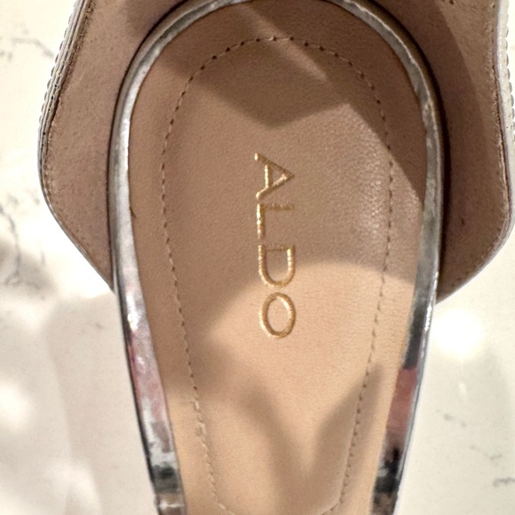 Aldo Women’s Silver Chrome Flower Heel Sandals NWOT - Picture 6 of 11